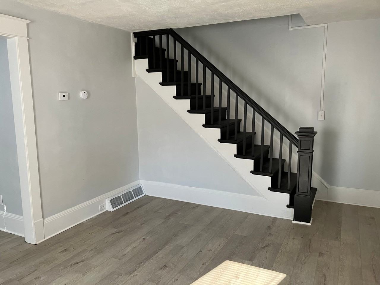677 E Euclid Ave #677 - Photo 3 of 13