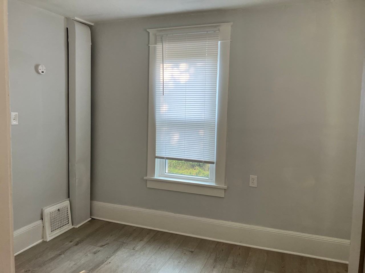 677 E Euclid Ave #677 - Photo 6 of 13