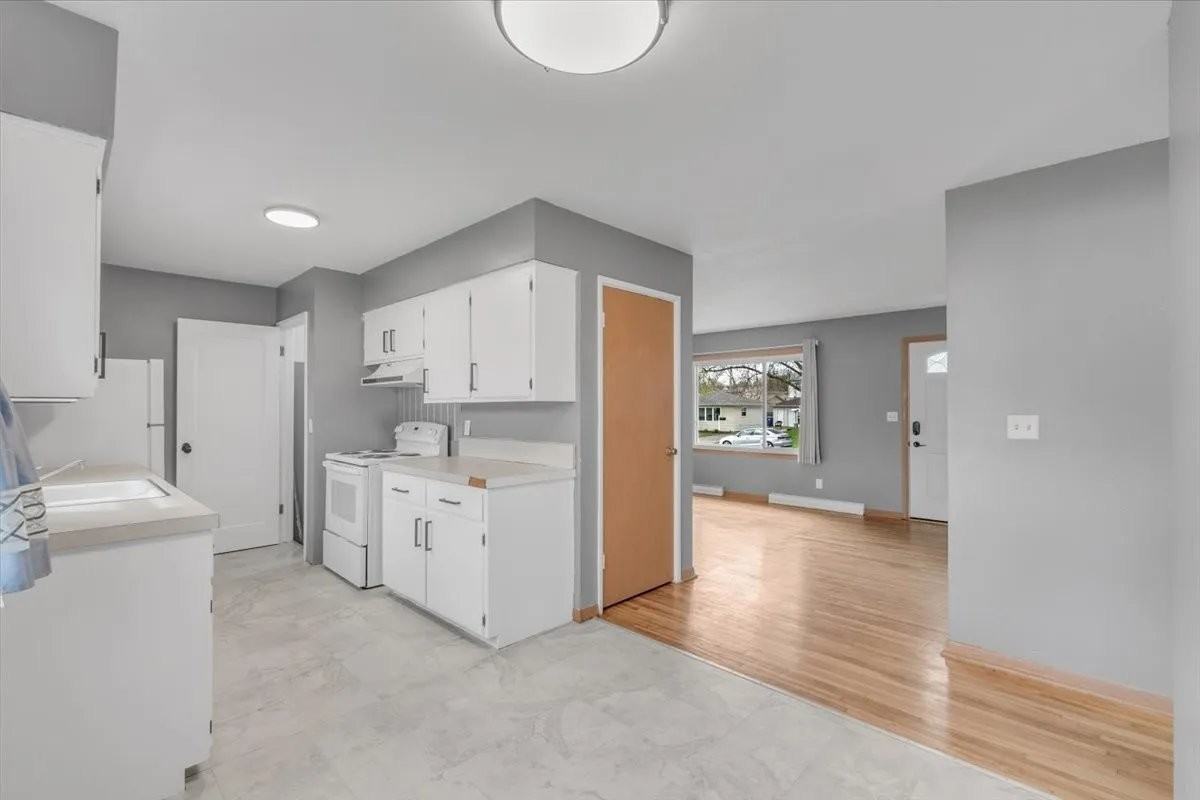 2707 Cypress Dr - Photo 3 of 3