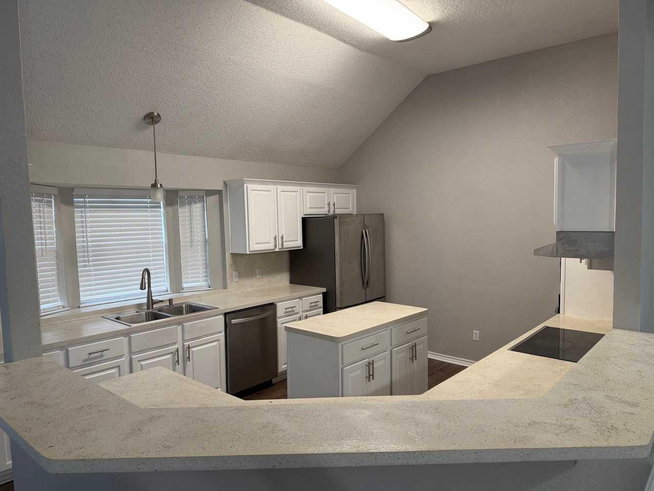 7932 Hill Country Ln - Photo 4 of 9
