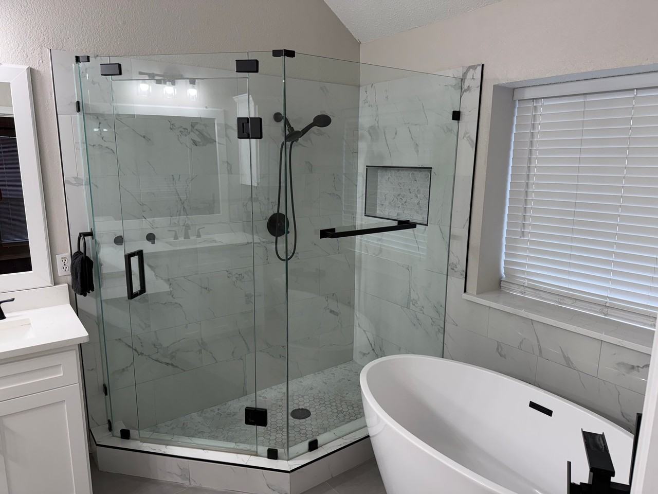 7932 Hill Country Ln - Photo 7 of 9
