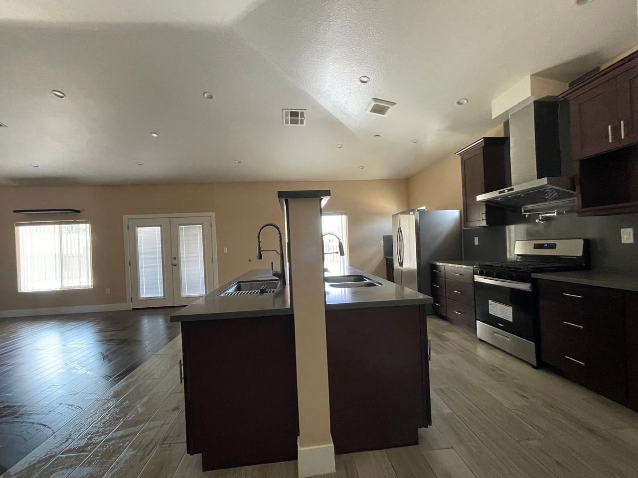 17515 Live Oak St #1 - Photo 7 of 20
