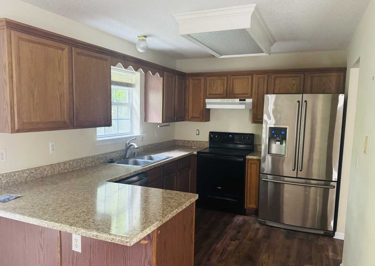 2207 Joann Dr - Photo 4 of 4