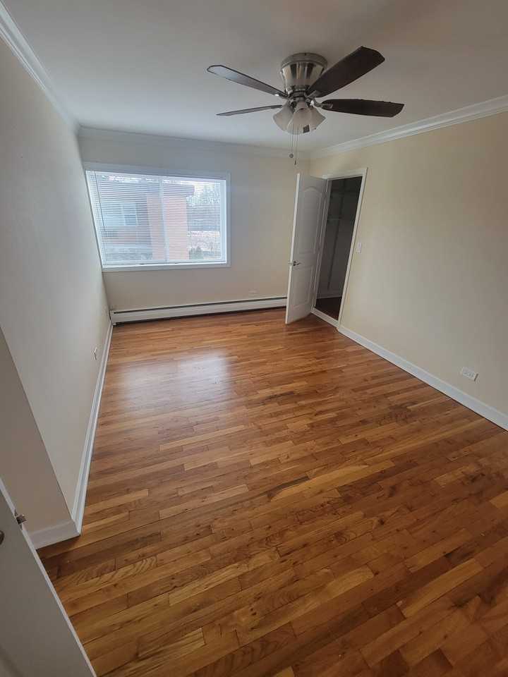 5142 Fairview Ave #8 - Photo 4 of 7