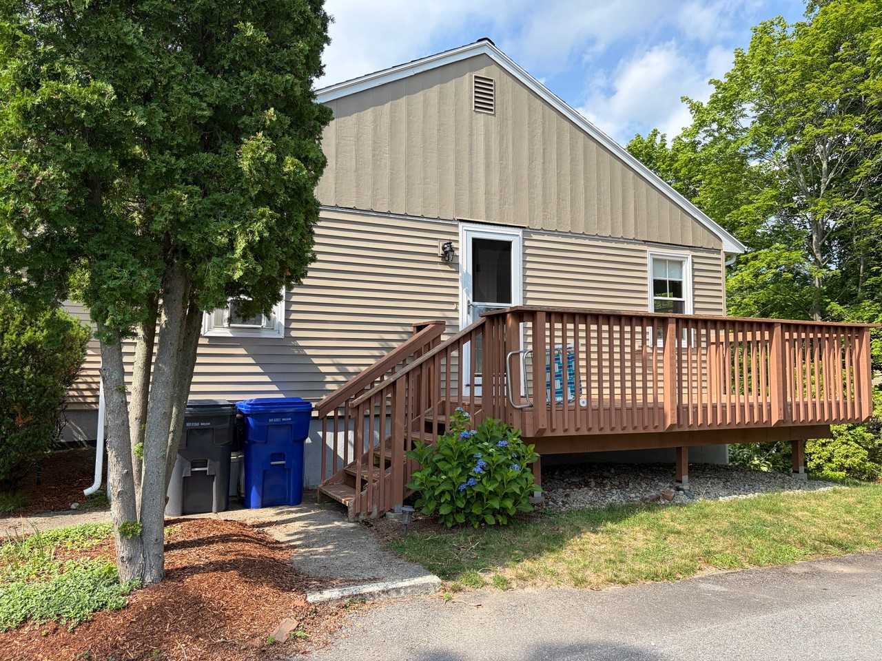 21 Cunniff Ave - Photo 2 of 18