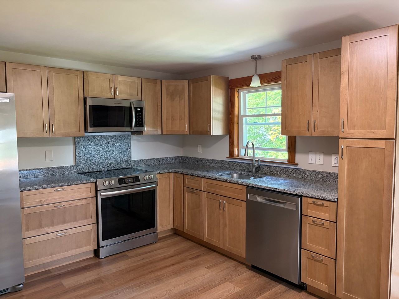 21 Cunniff Ave - Photo 5 of 18