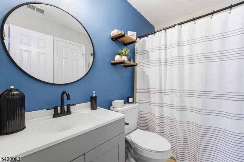 322 Greenbriar Dr #6 - Photo 3 of 7