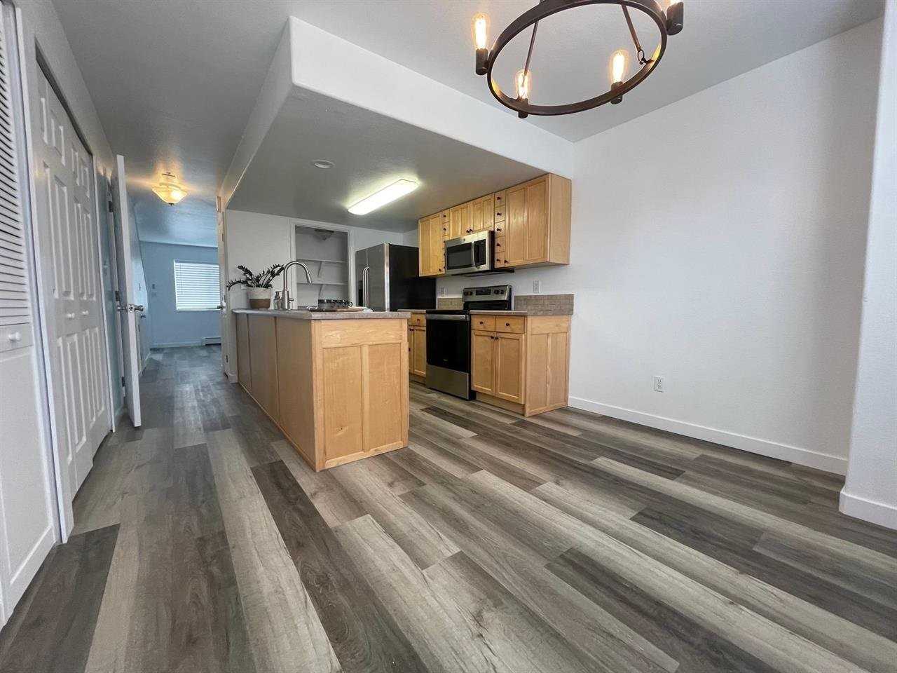 254 Beacon Ct #5 - Photo 2 of 19