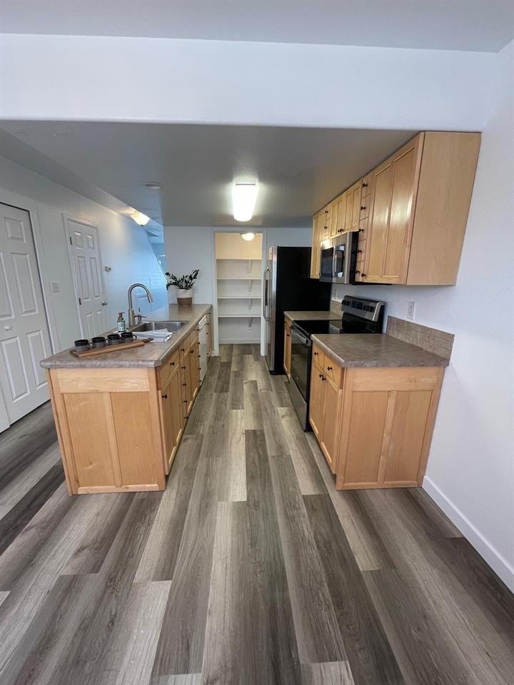254 Beacon Ct #5 - Photo 4 of 19