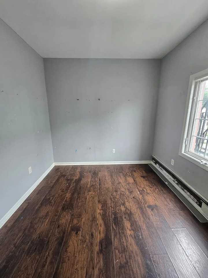 216 3rd St #3B - Photo 3 of 5