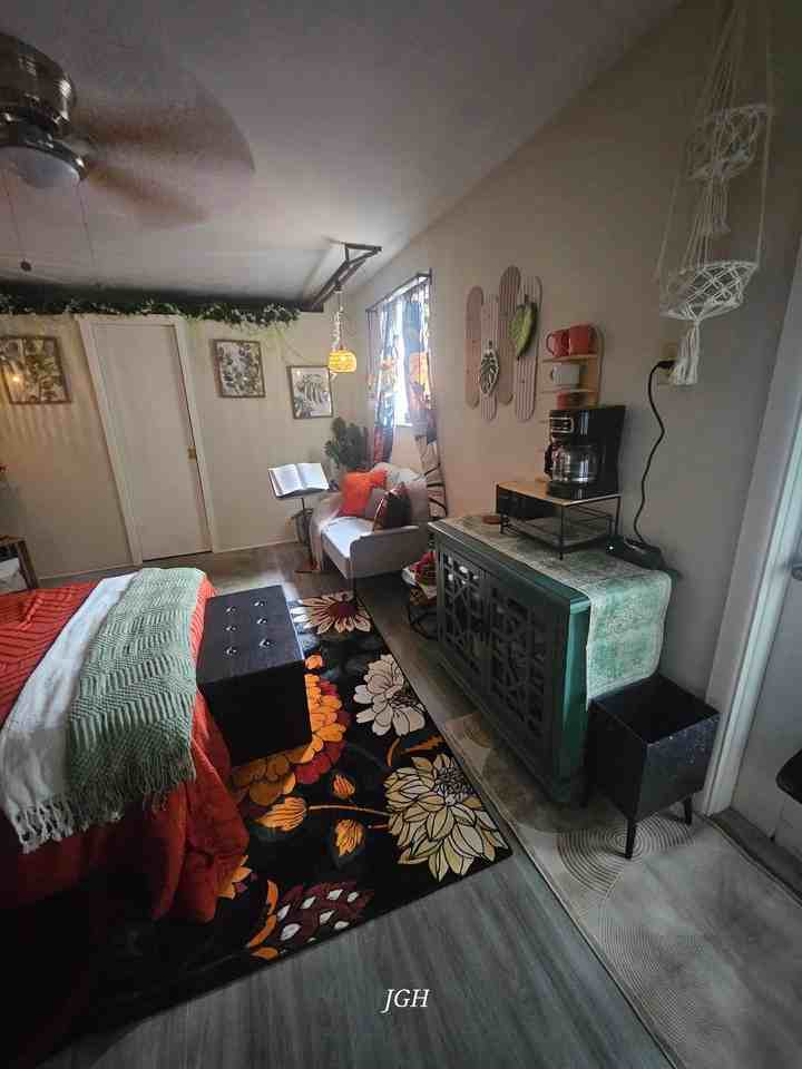 5220 Malaga Ave - Photo 2 of 5