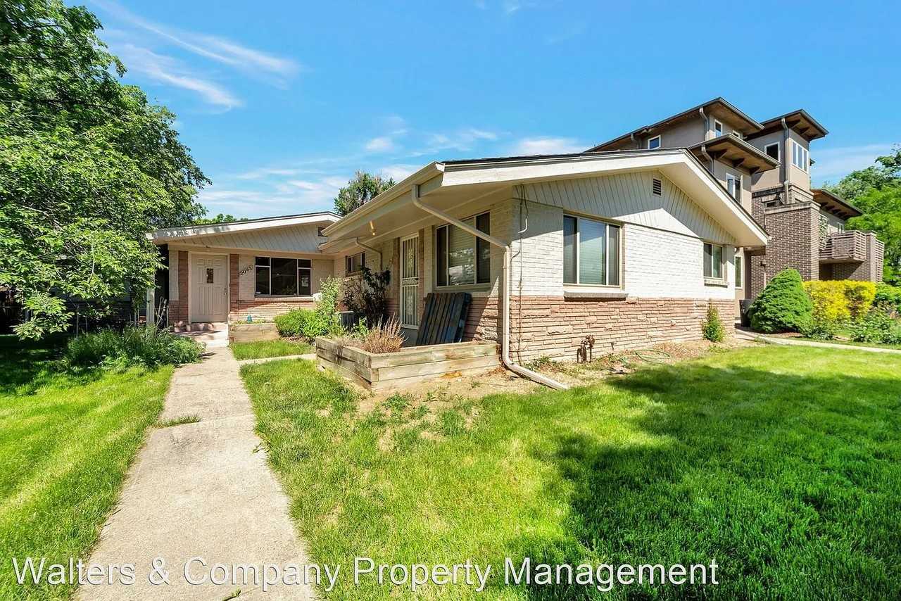 2043 Meade St - Photo 2 of 12