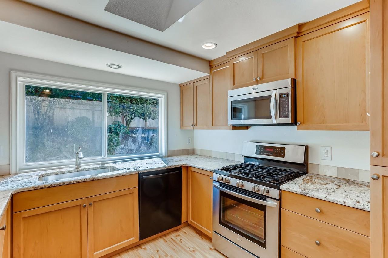 6728 128th Ave Se - Photo 4 of 18