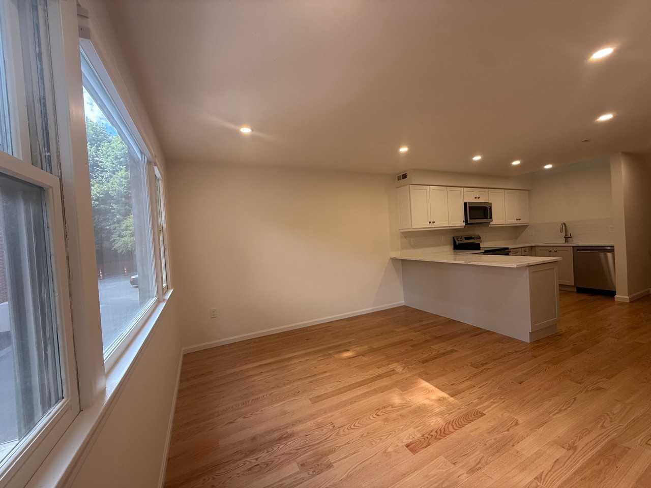 105 Beaconsfield Rd - Photo 6 of 18