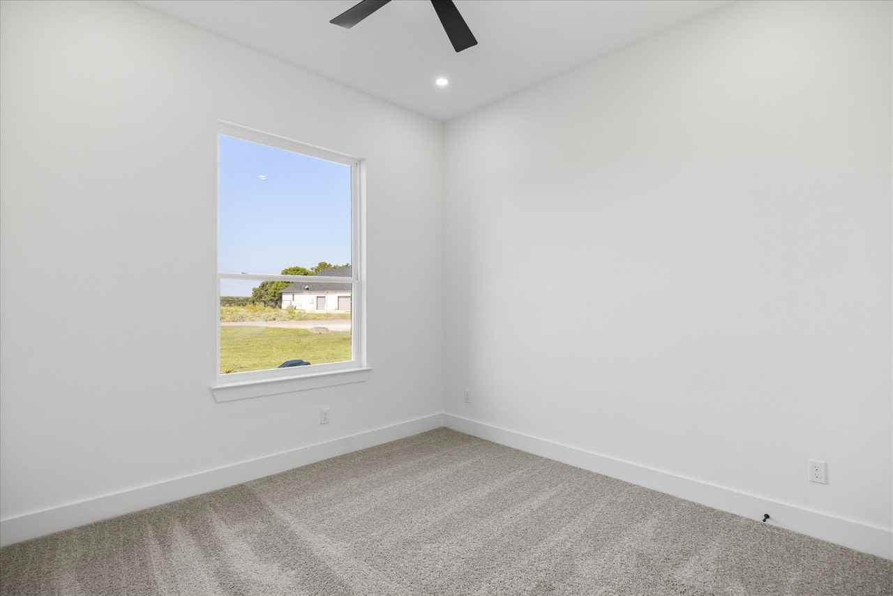 2057 Glenhollow Dr - Photo 6 of 12