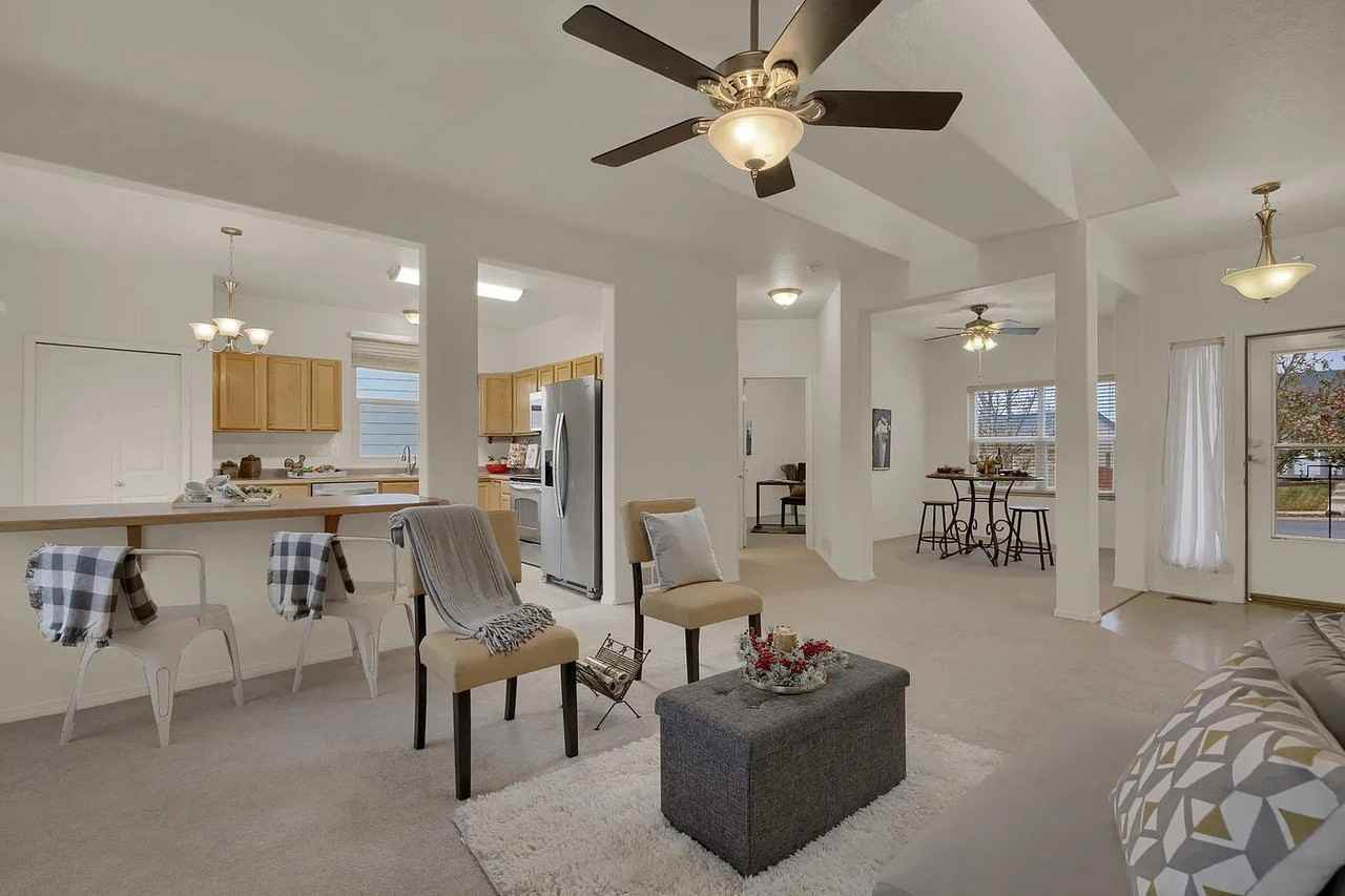 3829 Range Dr - Photo 4 of 16