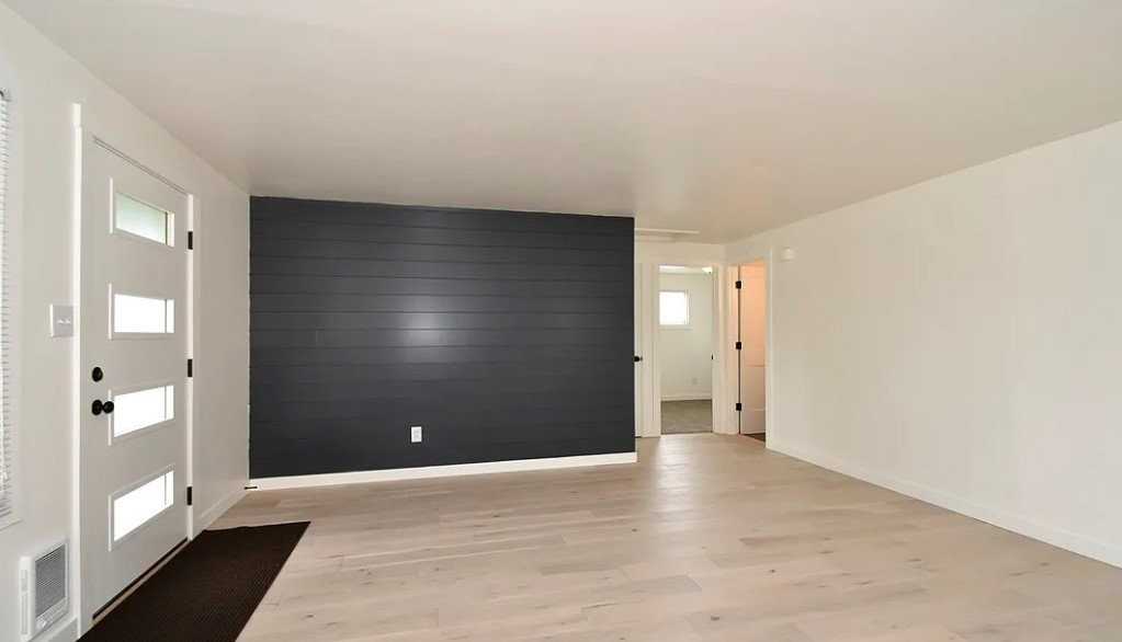 4906 N 30th St - Photo 5 of 17