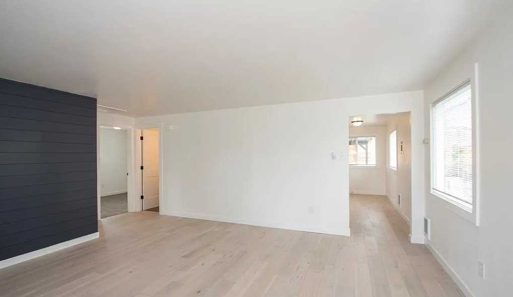 4906 N 30th St - Photo 6 of 17