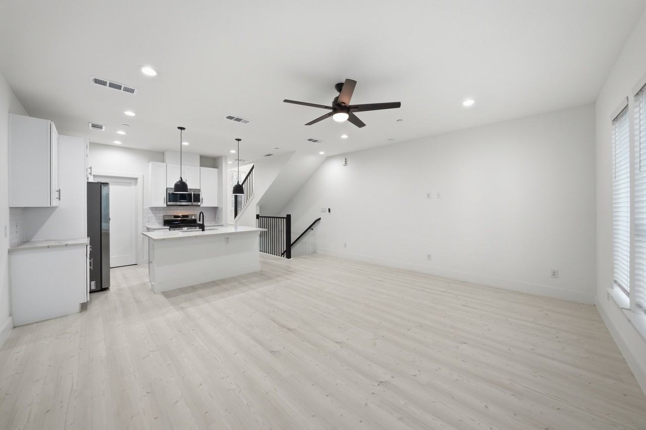 7207 Mohawk Dr #106 - Photo 3 of 14
