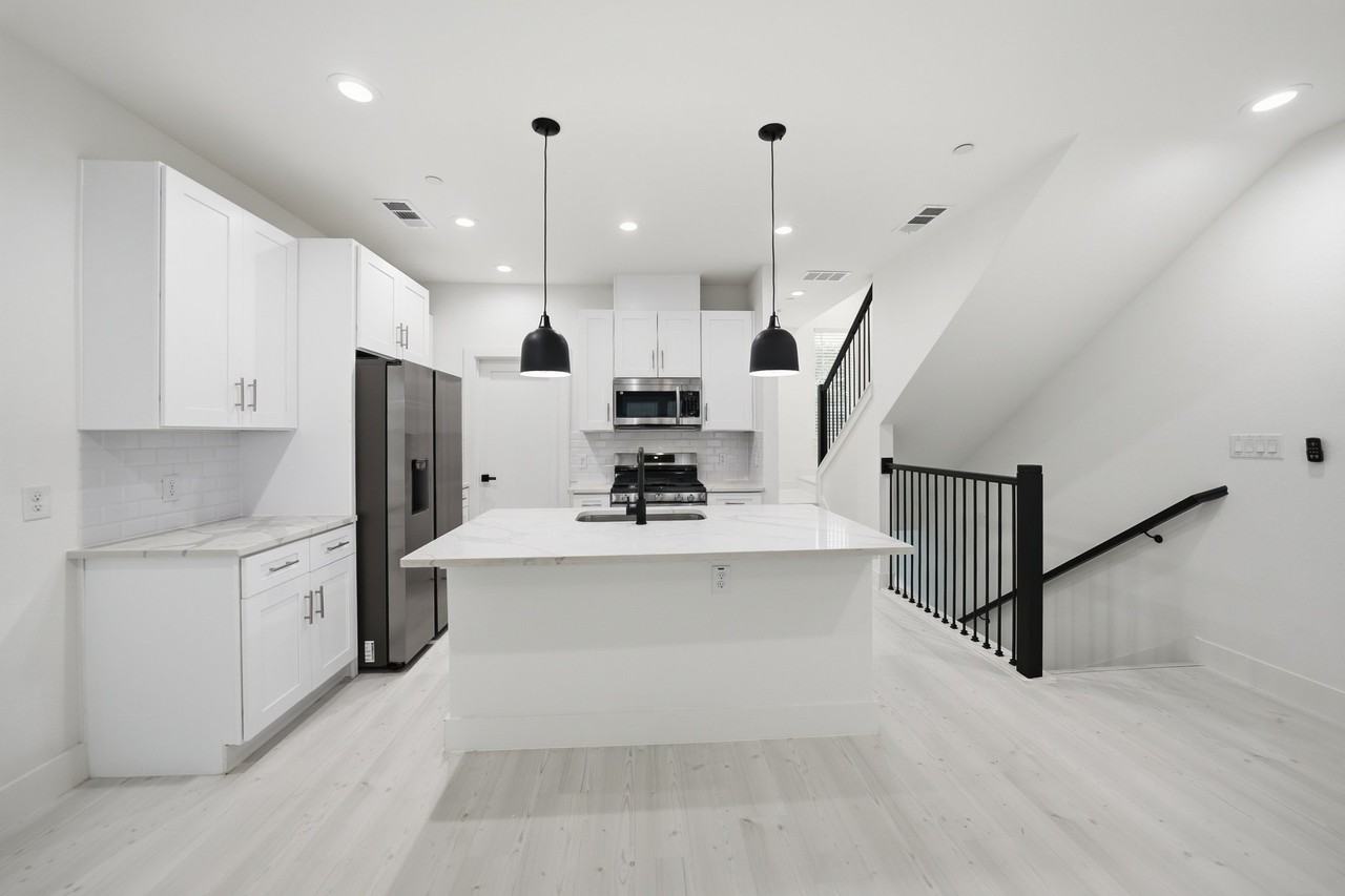 7207 Mohawk Dr #106 - Photo 4 of 14