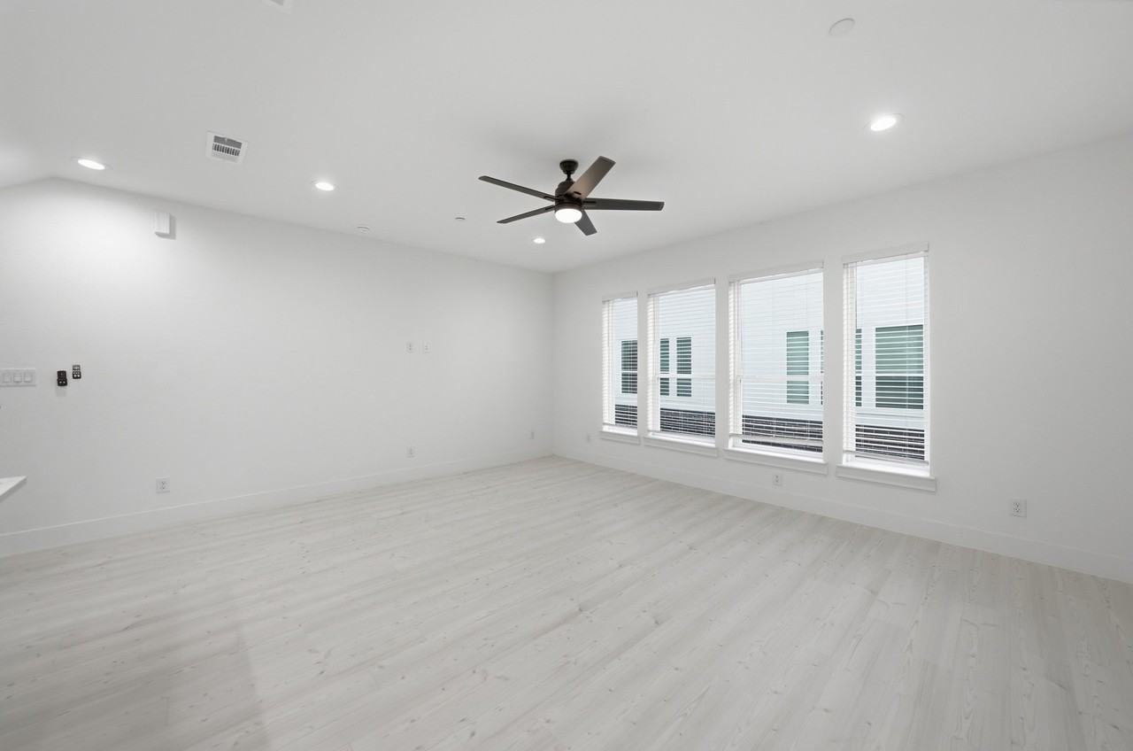 7207 Mohawk Dr #106 - Photo 7 of 14
