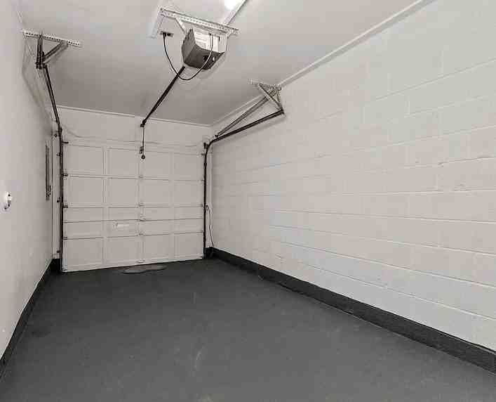 1902 Curtis Ct Se - Photo 2 of 20