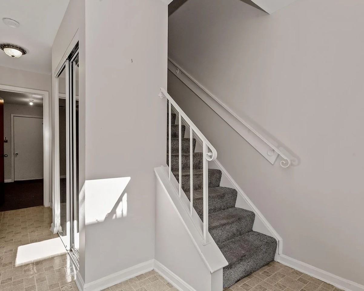 1902 Curtis Ct Se - Photo 5 of 20