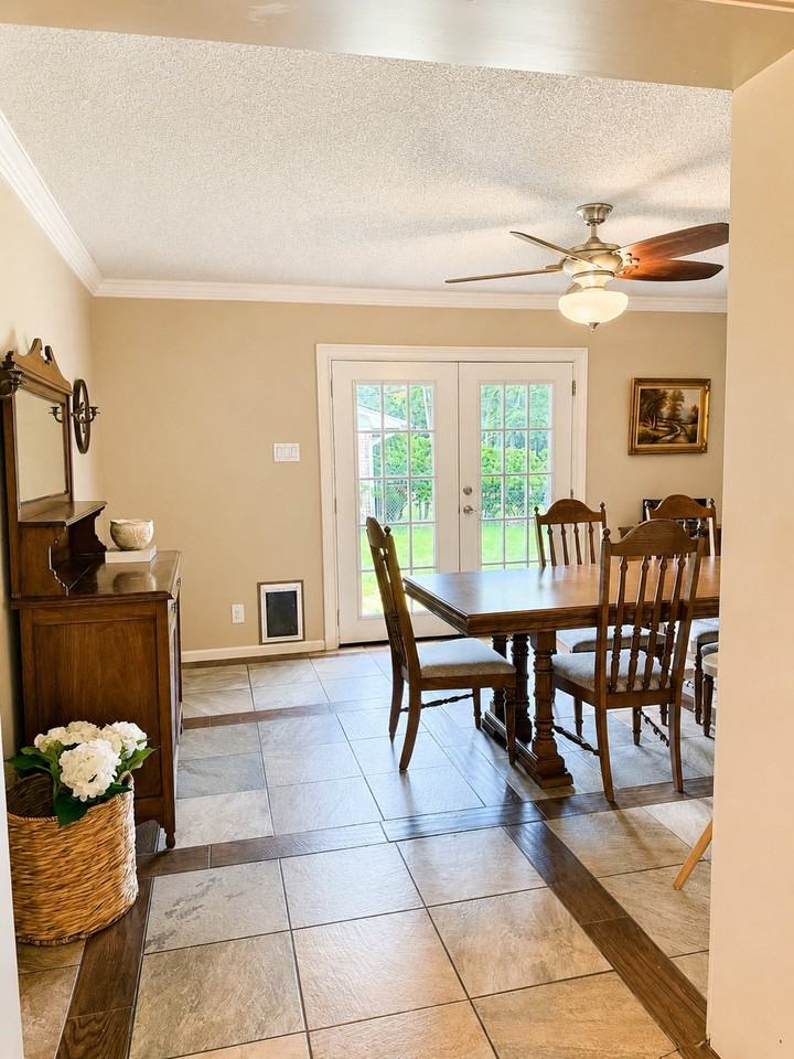 3270 Allen St - Photo 6 of 15