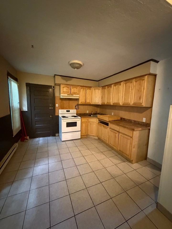 12 Steuben St #1 - Photo 3 of 13