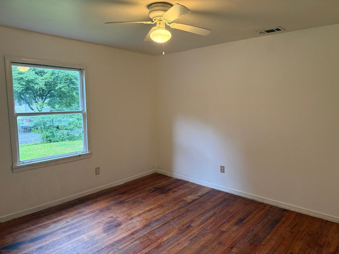 80 Finch Dr Se - Photo 5 of 10