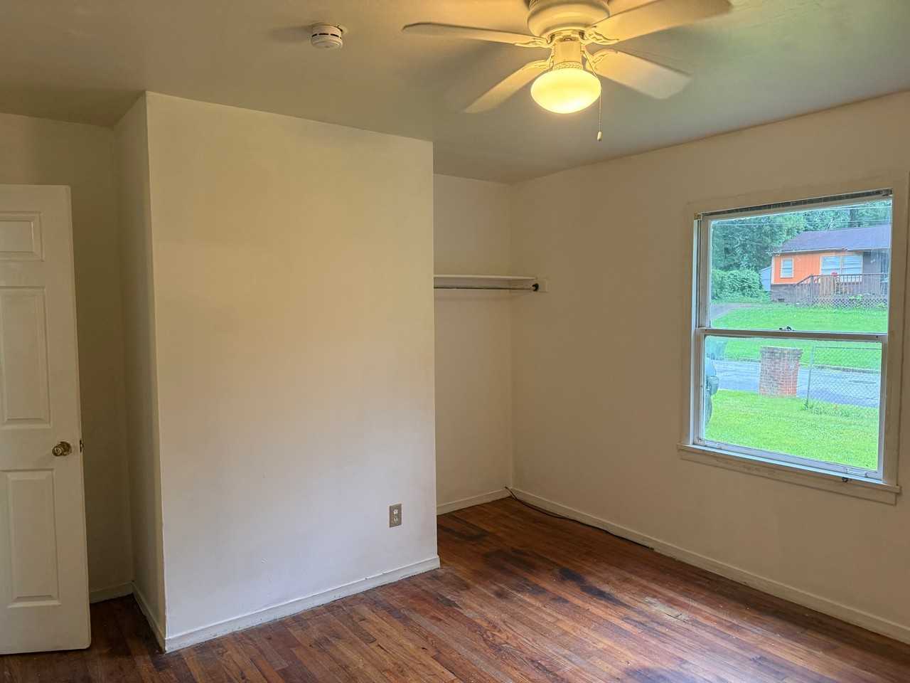 80 Finch Dr Se - Photo 6 of 10
