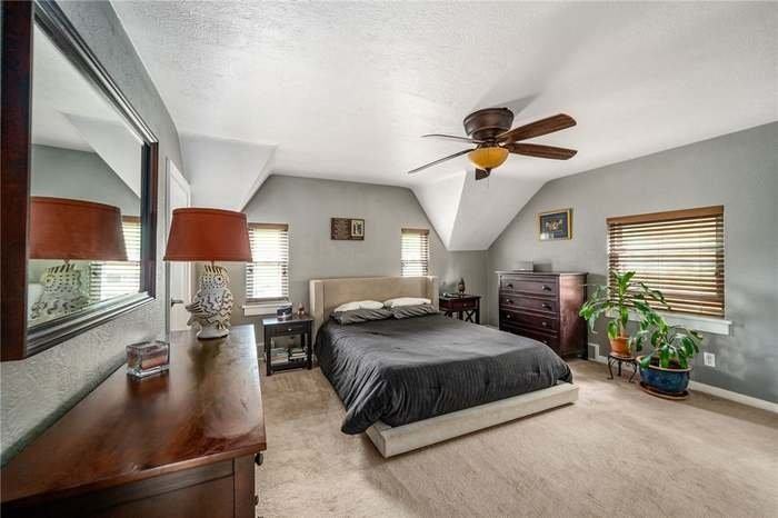 6942 Penn Ave - Photo 4 of 10
