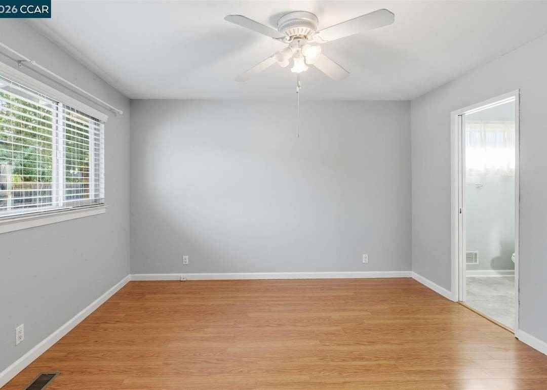 55 Ceemar Ct - Photo 3 of 14