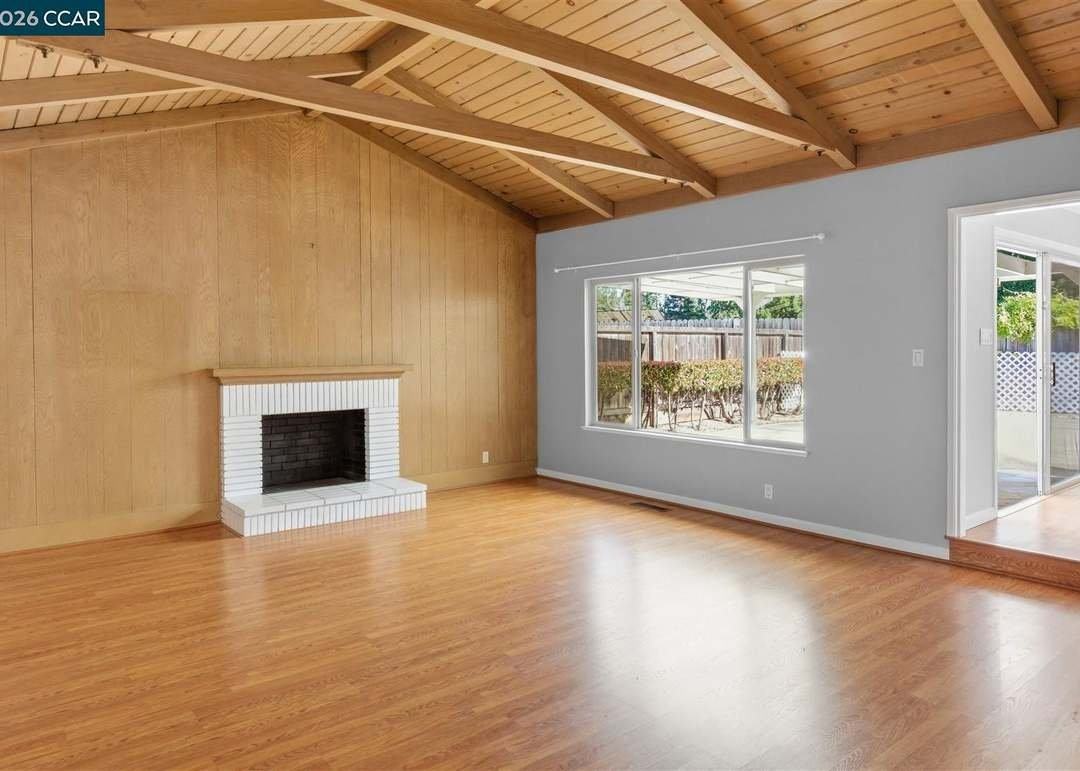 55 Ceemar Ct - Photo 4 of 14