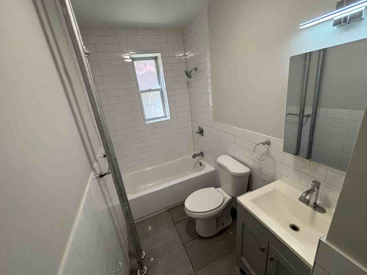 232 Bidwell Ave - Photo 2 of 7