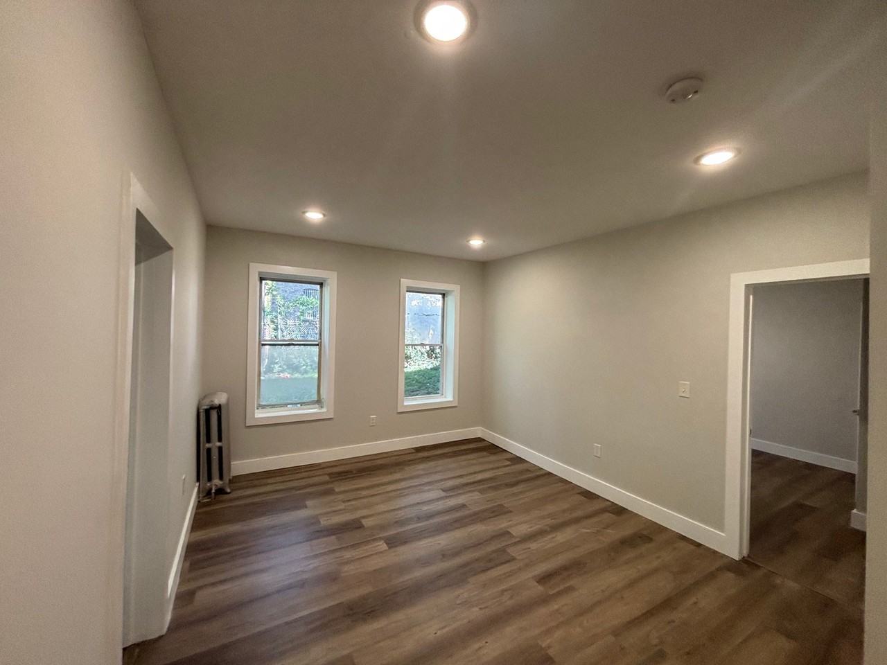 232 Bidwell Ave - Photo 3 of 7