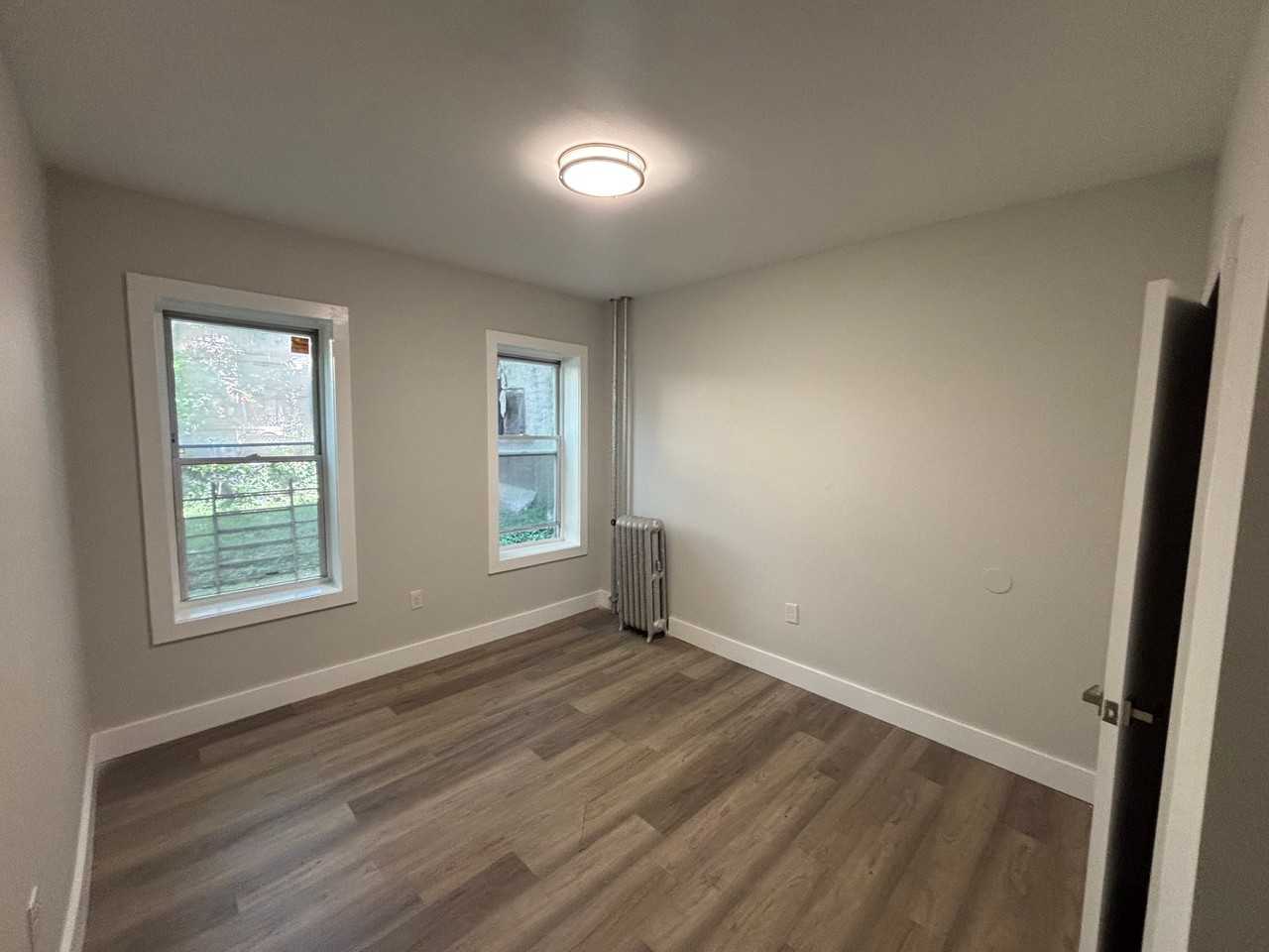 232 Bidwell Ave - Photo 5 of 7