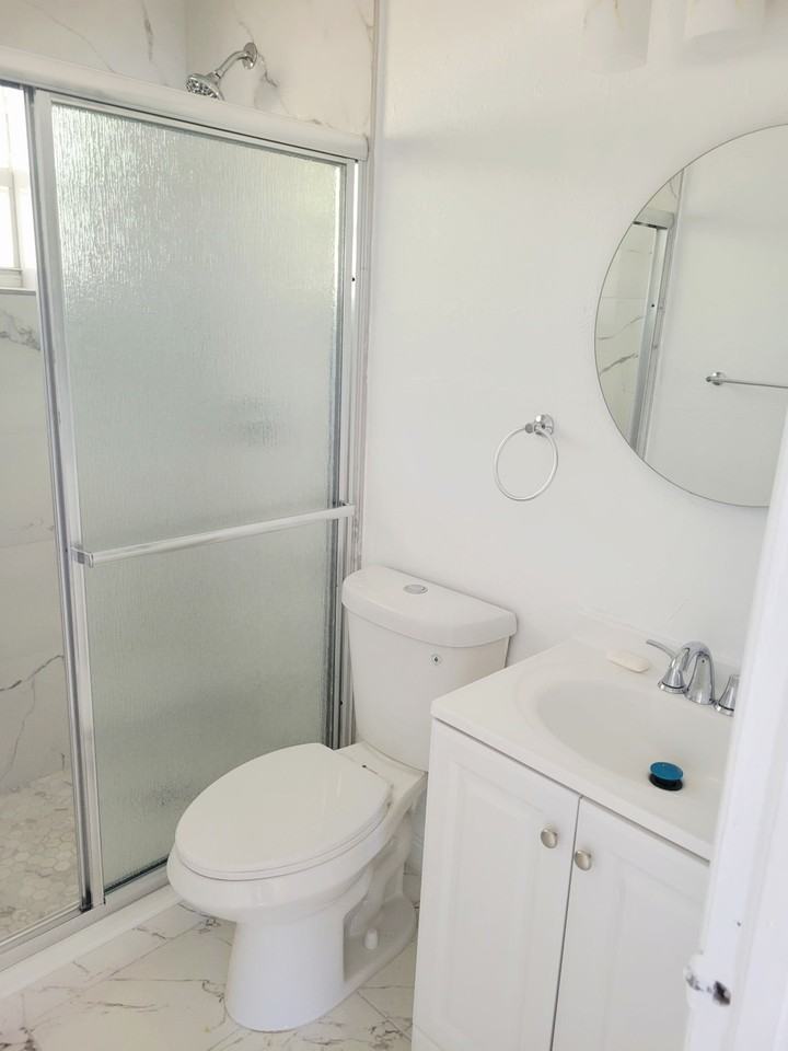 3989 Nw 163rd St - Photo 2 of 11