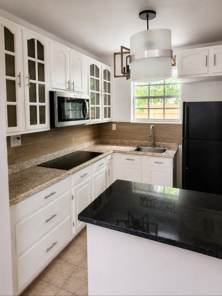 3989 Nw 163rd St - Photo 7 of 11