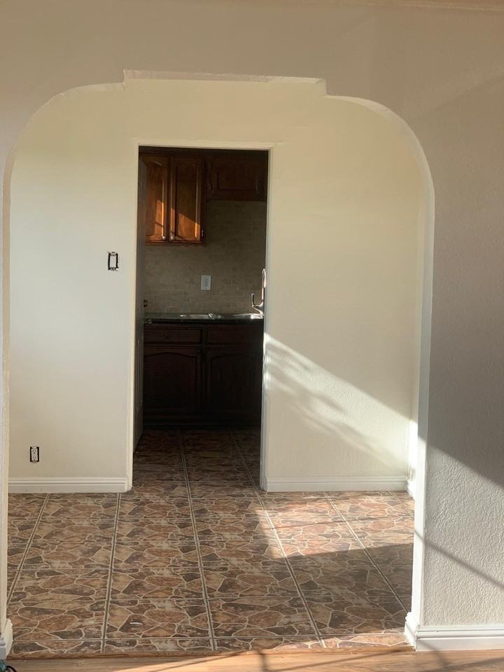 331 W Manchester Blvd #333HALF - Photo 4 of 12