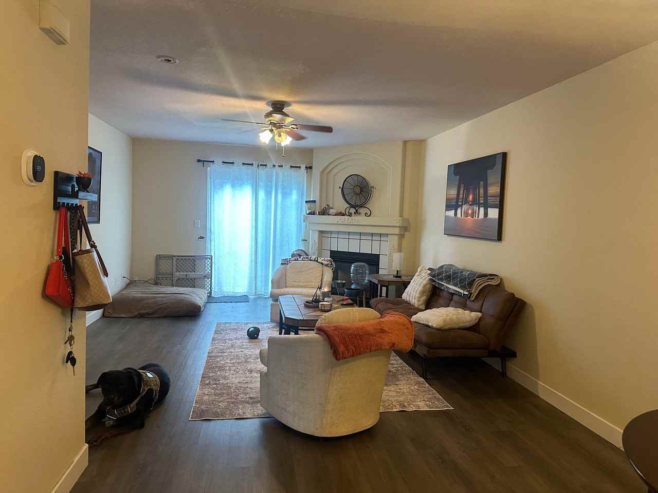 12020 E Hoye Dr - Photo 3 of 8