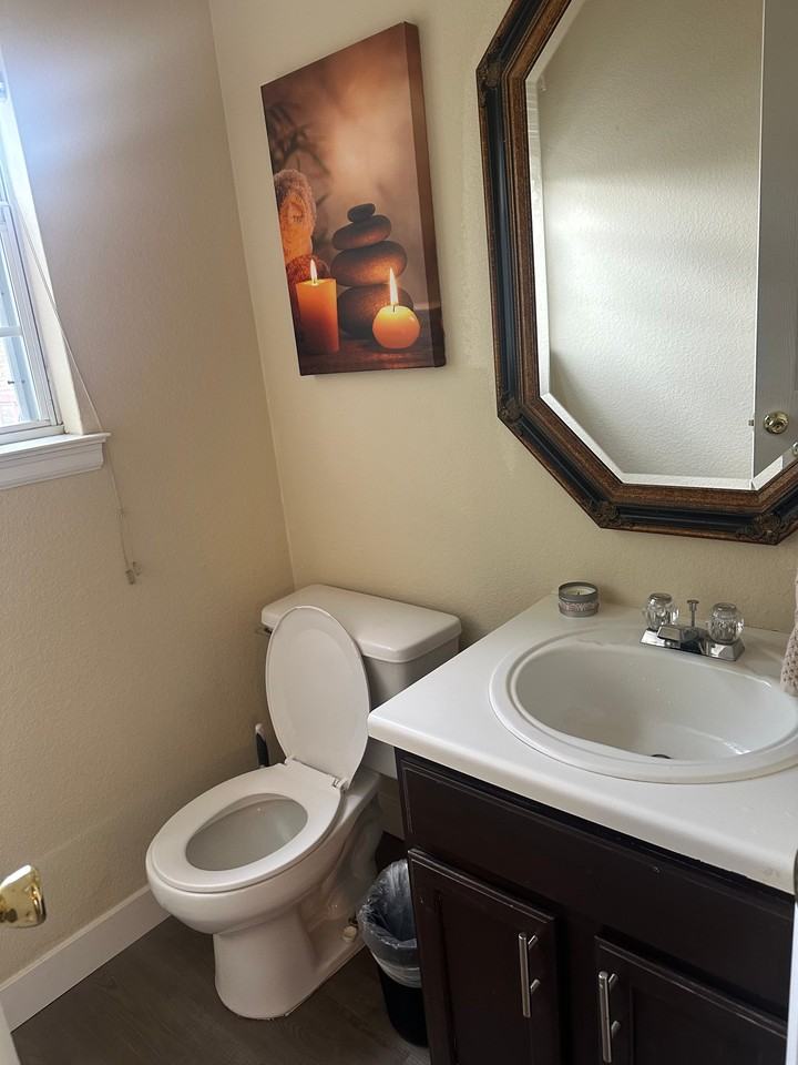12020 E Hoye Dr - Photo 6 of 8