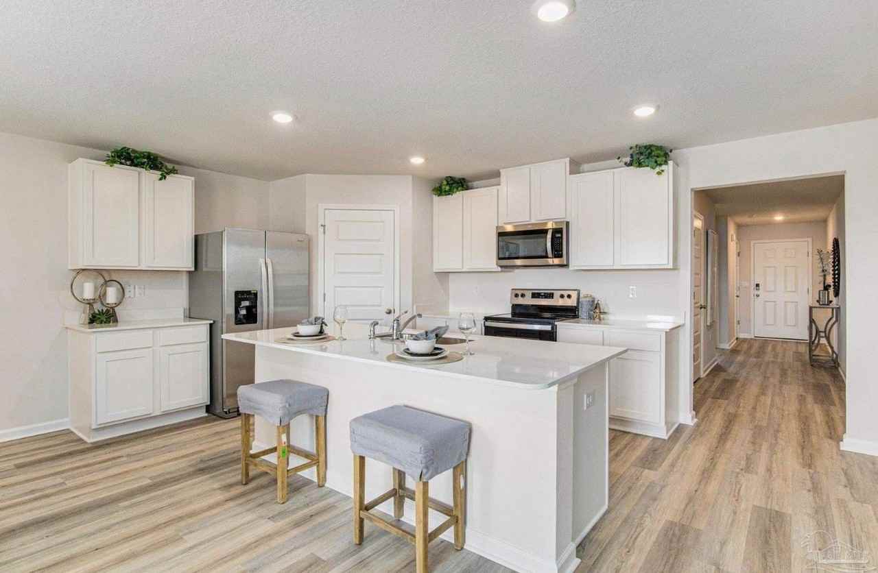2107 Sandhill St - Photo 3 of 12