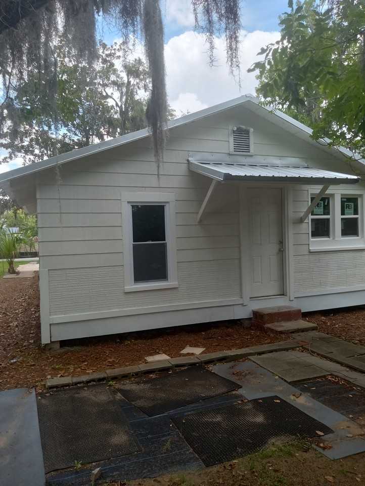 2416 Union St - Photo 3 of 4