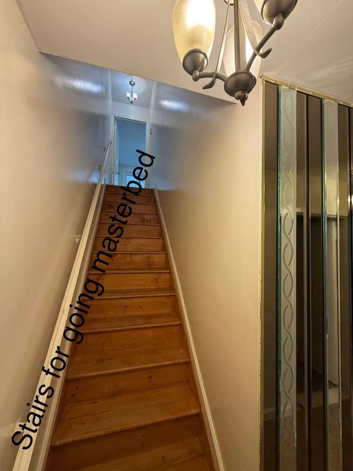 926 Crescent St - Photo 4 of 11