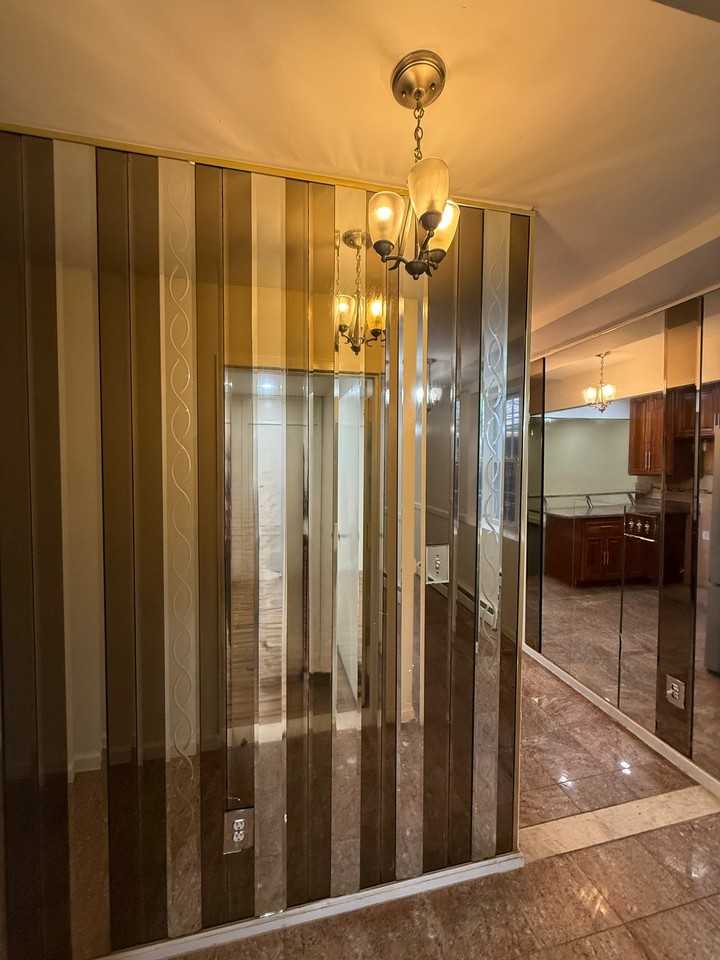 926 Crescent St - Photo 5 of 11