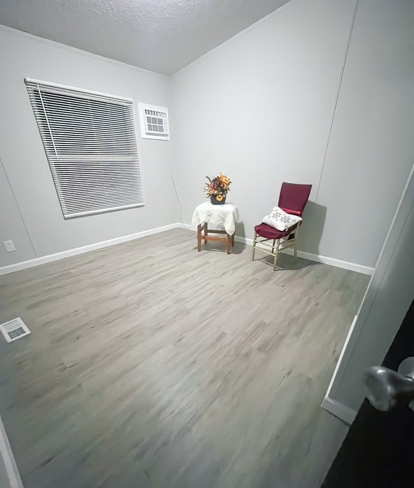 777 E Yerby St #12 - Photo 5 of 10