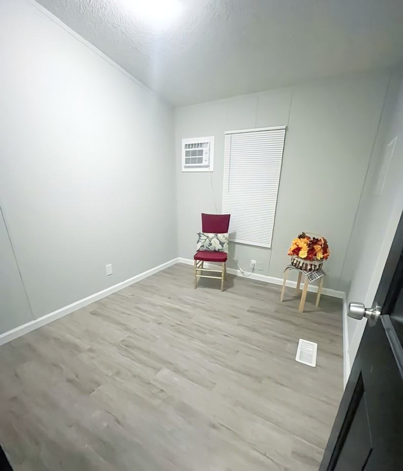 777 E Yerby St #12 - Photo 7 of 10
