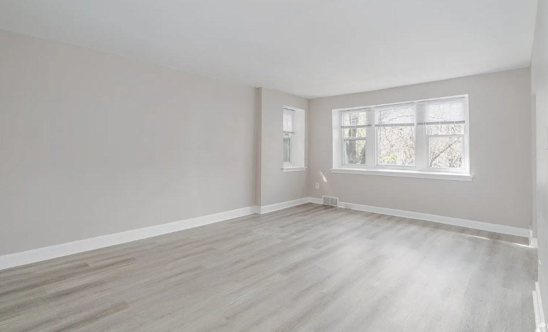 1903 Bryn Mawr Ave - Photo 3 of 13