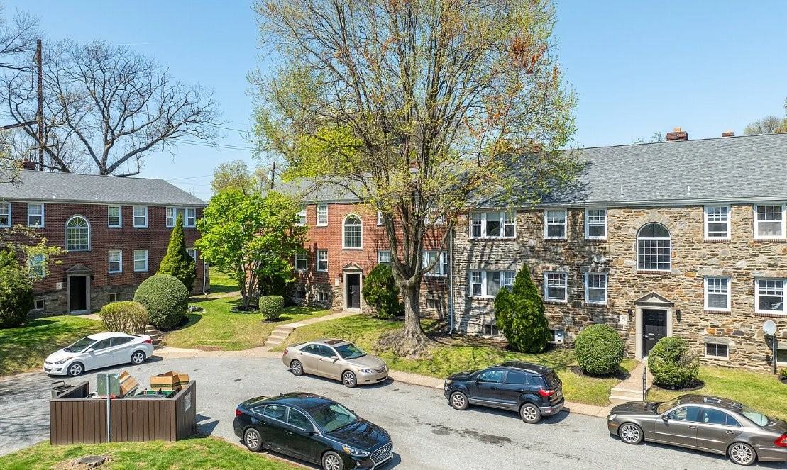 1903 Bryn Mawr Ave - Photo 6 of 13